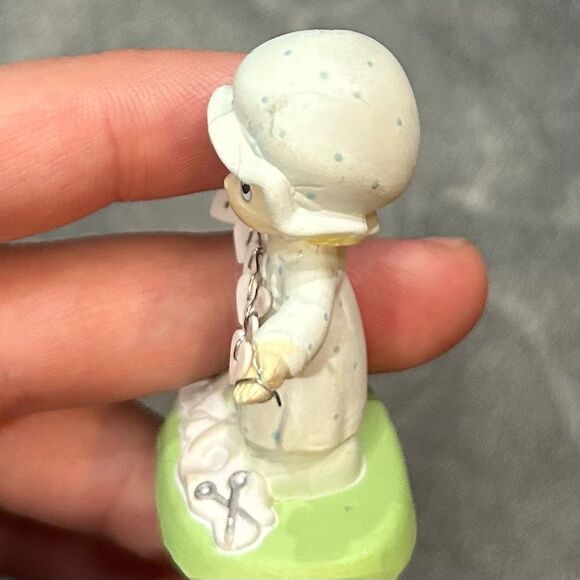 1989-1991 Precious Moments Mini Plastic Collectible Figurines Bundle of 8 - Picture 7 of 10